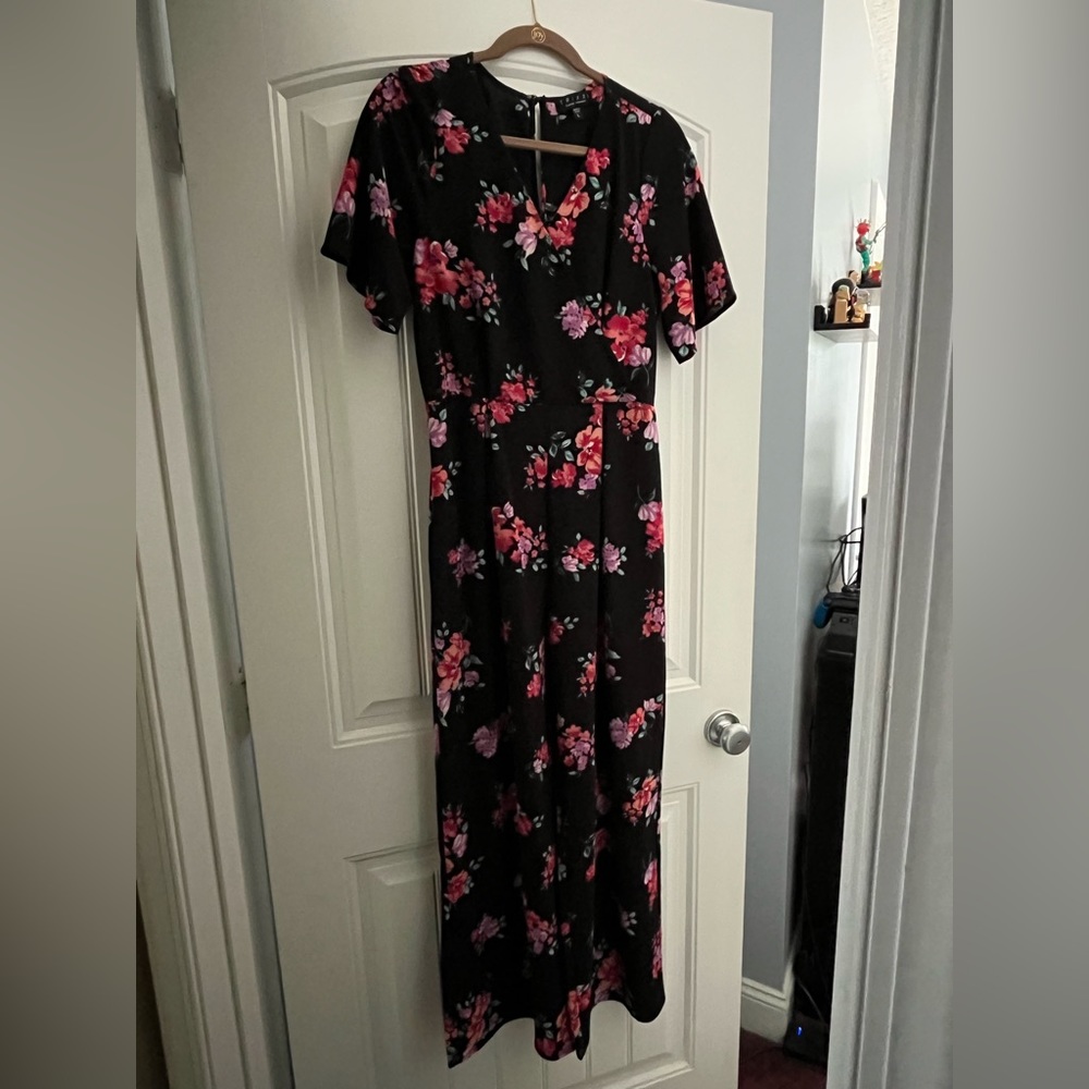 Floral V-neck Jumpsuit